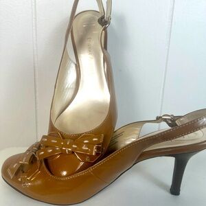 Etienne Aigner Classic Slingback kitten Heels with bow front - never worn